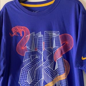 Kobe dri fit Nike t shirt size L